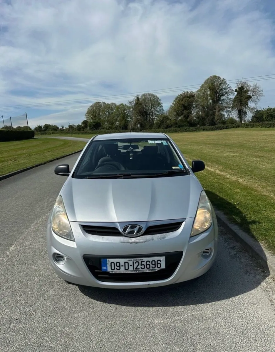 Hyundai i20 2009 - Image 2