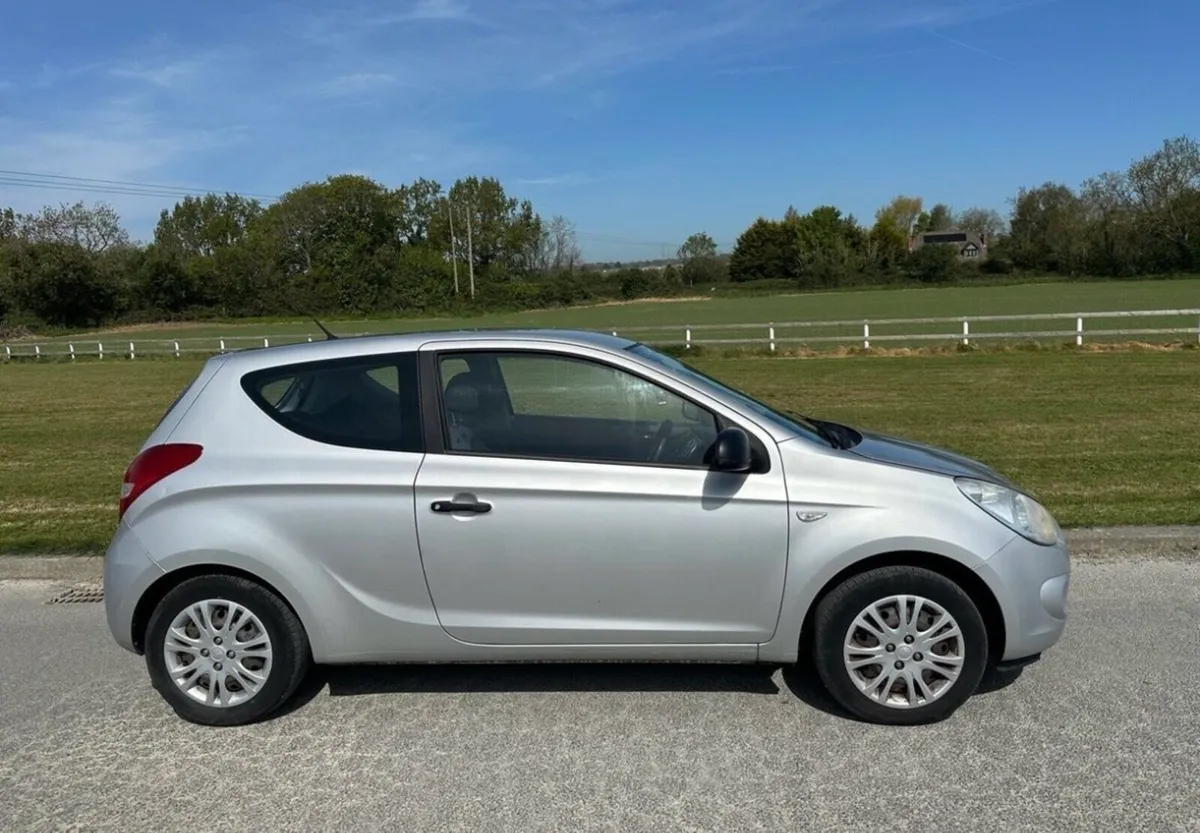 Hyundai i20 2009 - Image 3