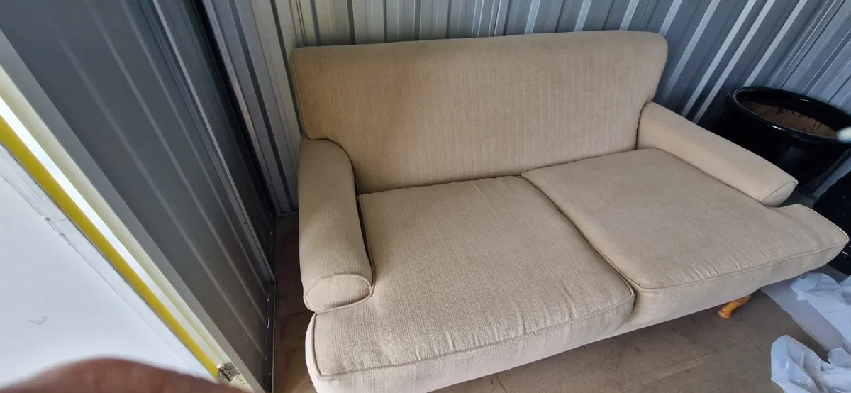 Couch - Image 2