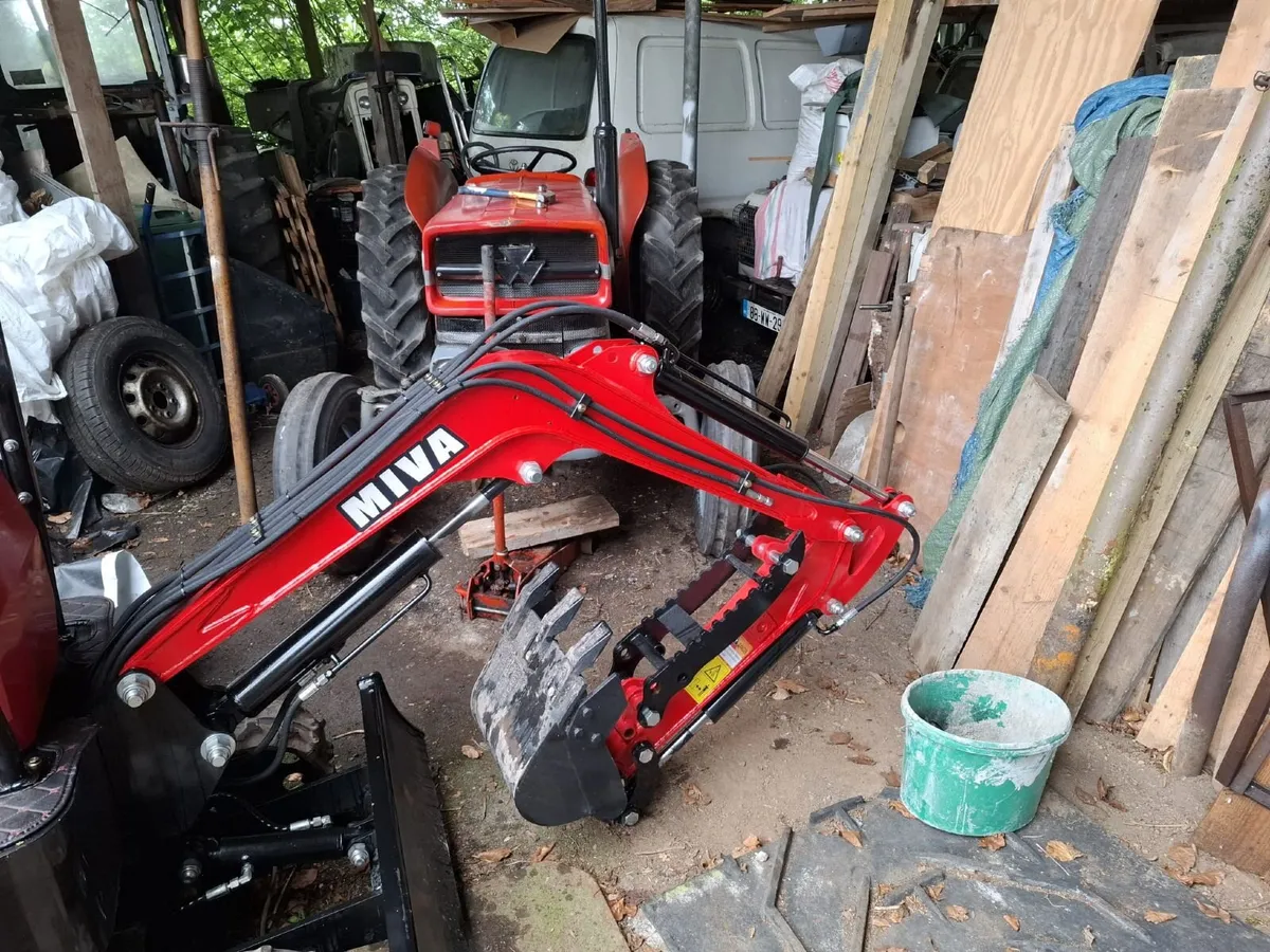 NEW Miva VA13 mini digger - Image 2