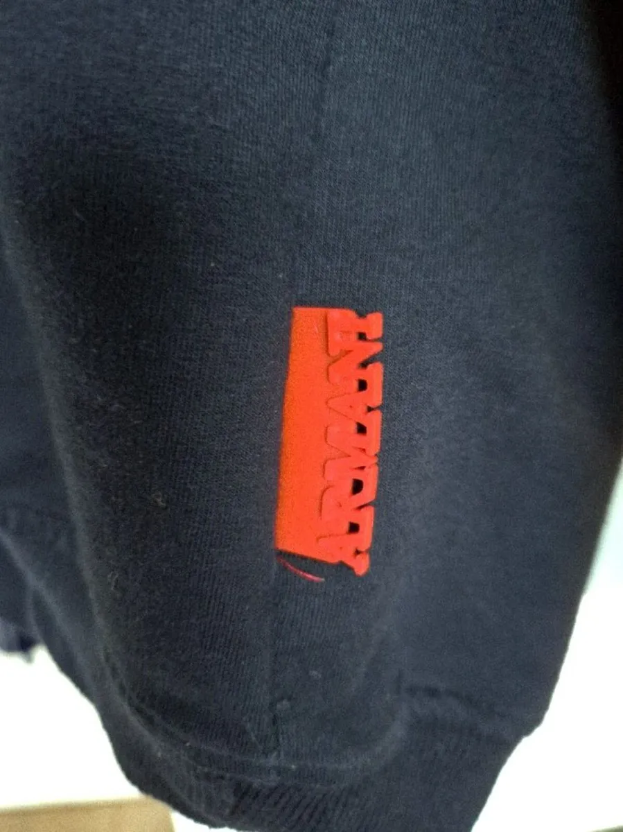 Armani jumper/sweater/T-shirt - Image 3