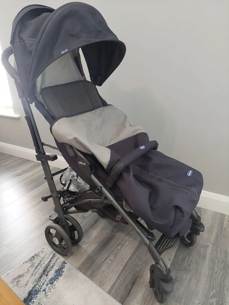 Stroller - Image 1