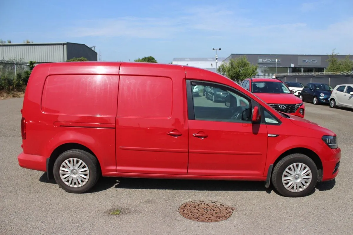 Volkswagen Caddy CADDY PVM TREND TDI 102BHP - TEND - Image 4