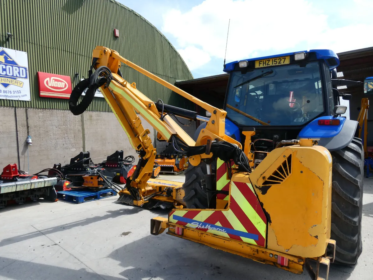 Shelbourne 775 VFRT Hedgecutter - Image 2