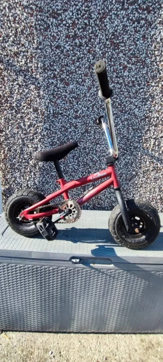 Venom Mini Rocker BMX - RED - Image 1