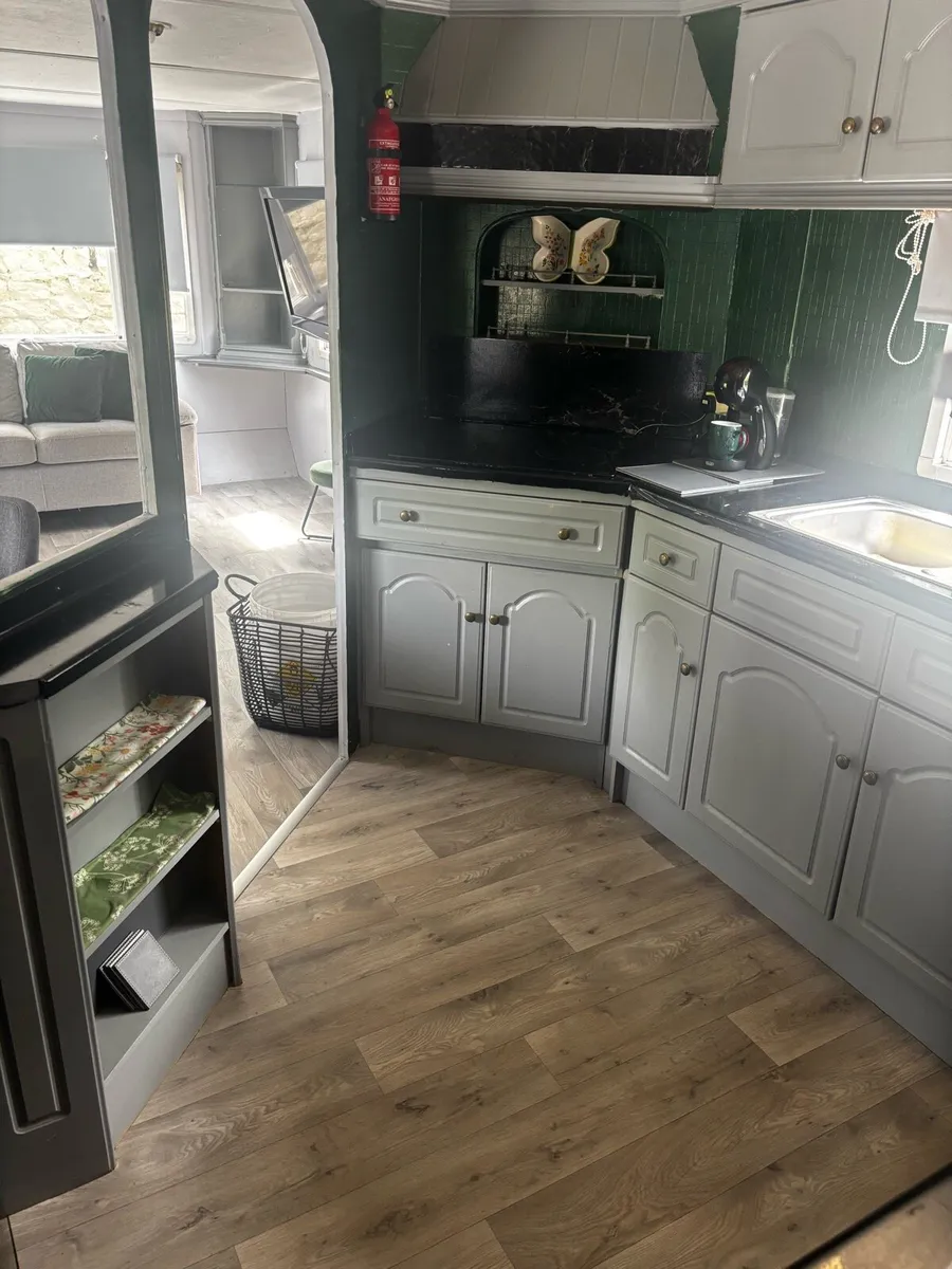 Mobile Home - Image 2