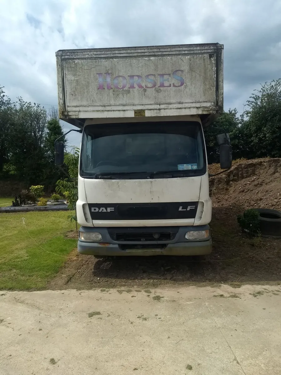 Horse truck - Image 2