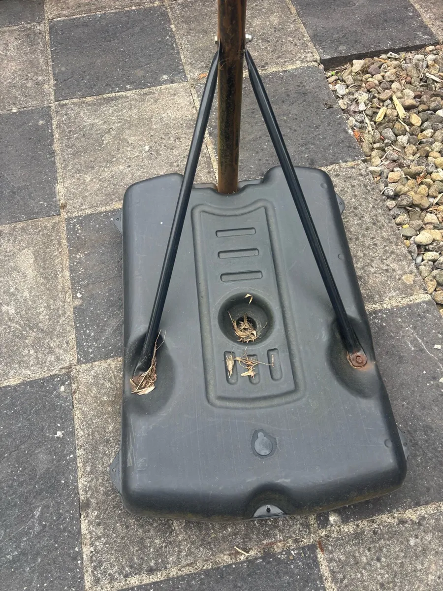 Basketball Hoop - Image 3