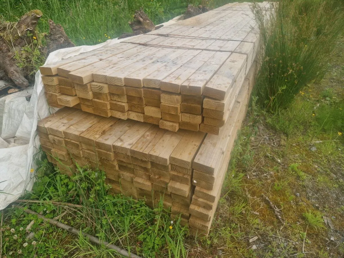 4 x 2 timber - Image 1