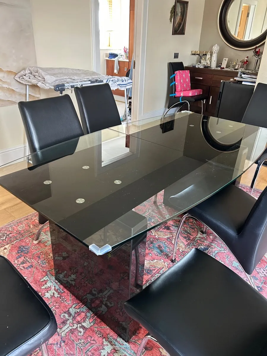 Dining room table and chairs - Image 3