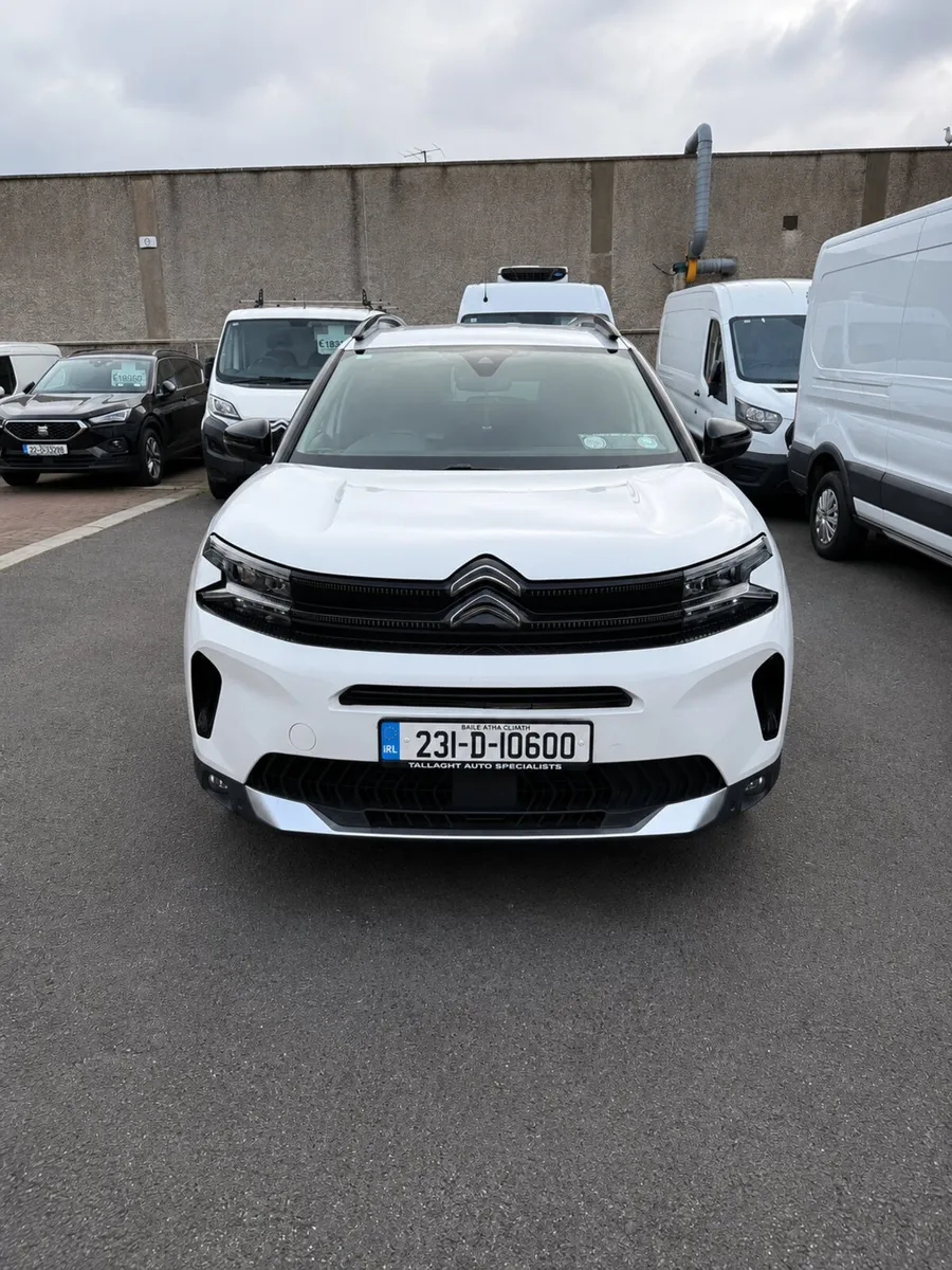 2023 Citroen C5 Aircross Commercial - Image 2