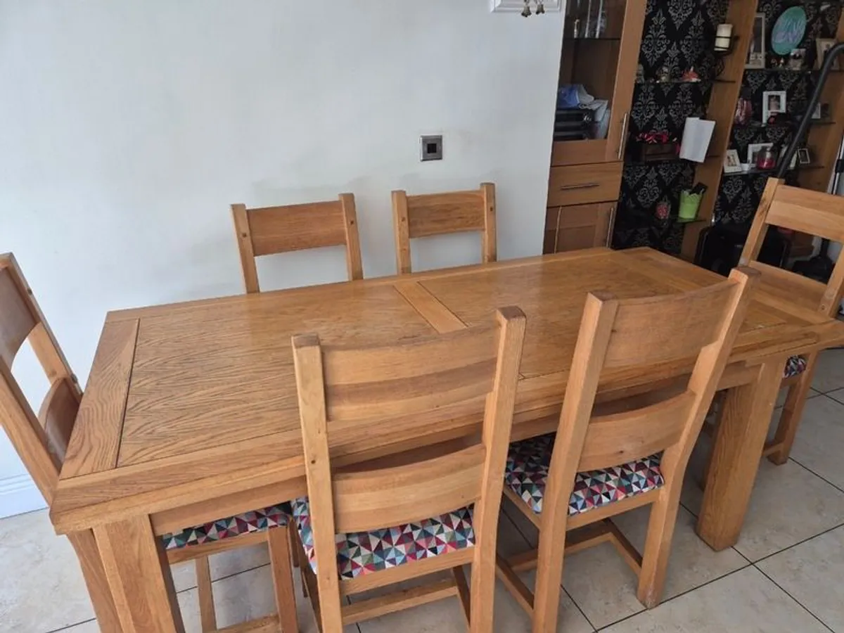 Dining table and chairs - Image 3