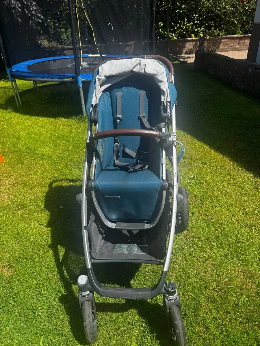 UPPAbaby Vista V2 Complete Bundle - Image 3