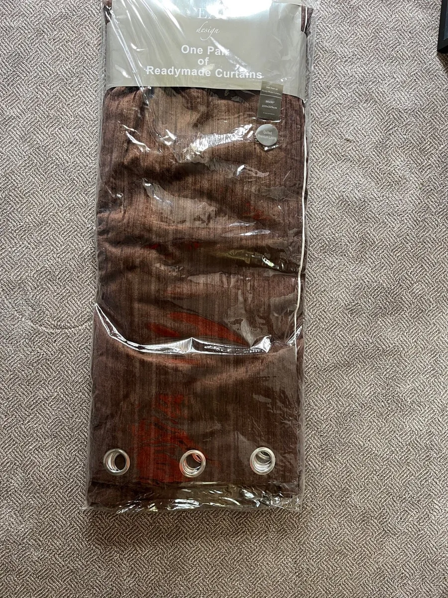 Curtains - Image 1