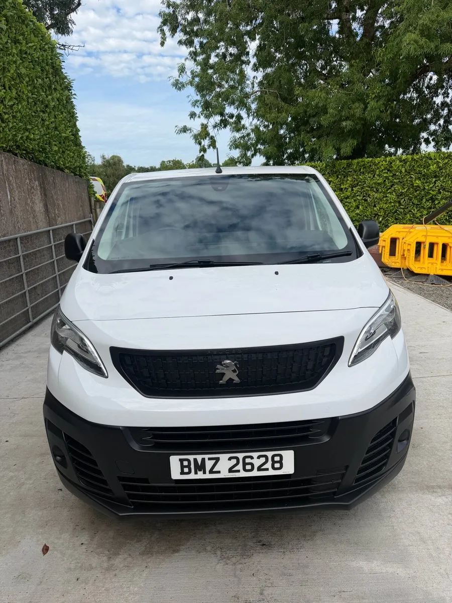 2023 Peugeot Expert Premium 6 Speed Twin Doors - Image 3