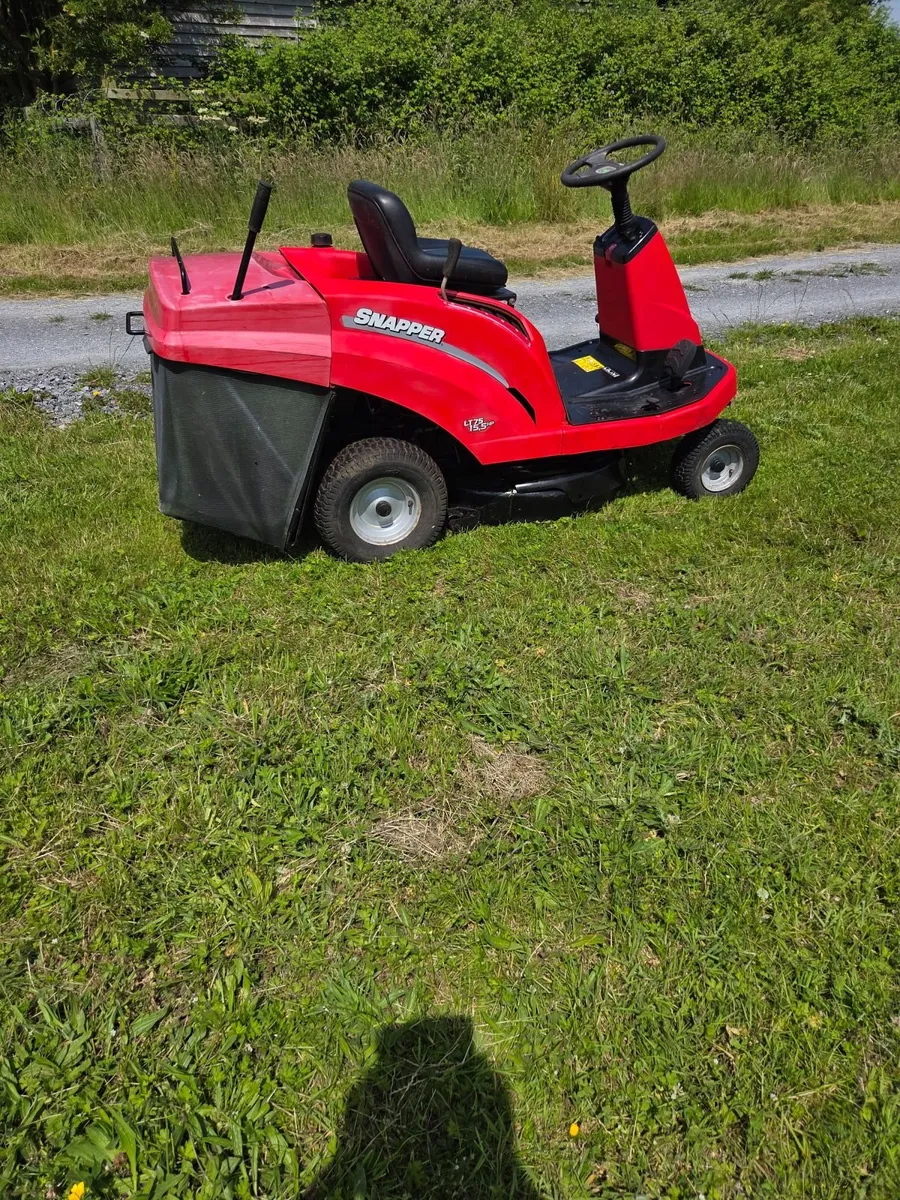 For sale snapper ride on mower - Image 1