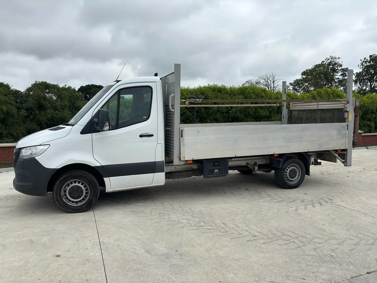 192 Mercedes Sprinter pick up Automatic - Image 2