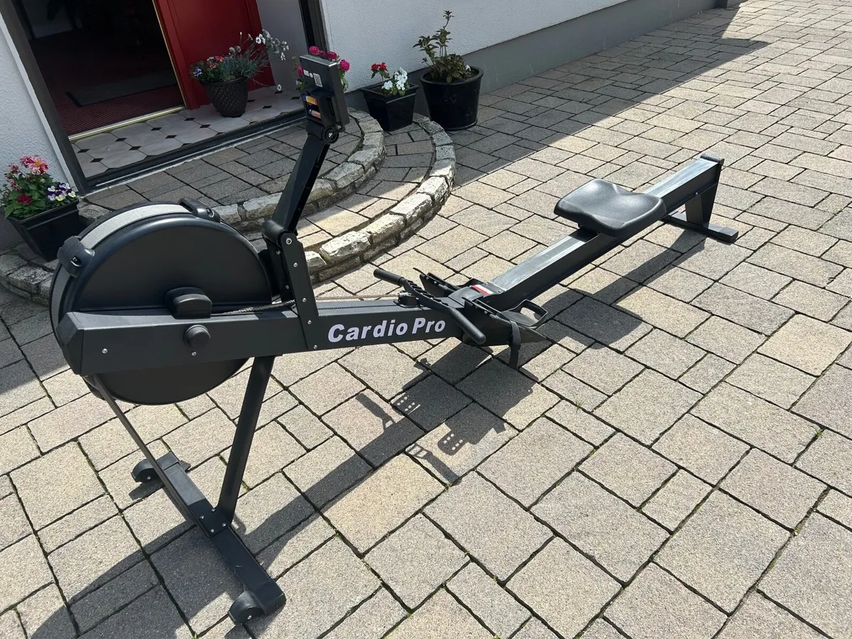 Rowing machine - Image 2