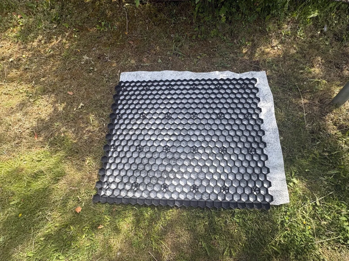 Gravel stabilising mats - Image 2