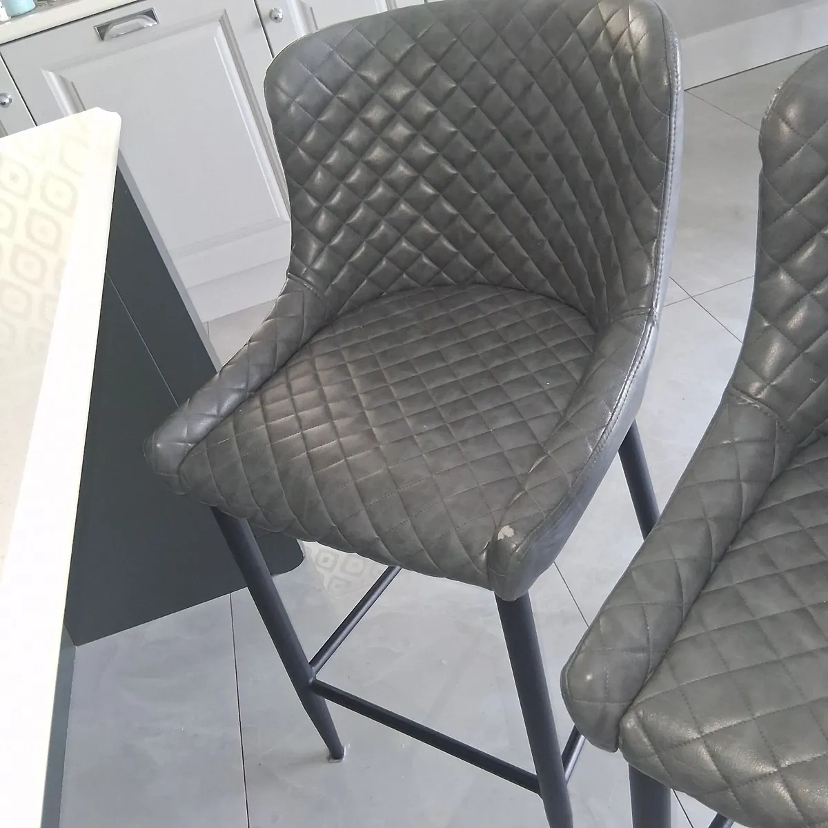Island chairs x3 - Image 1