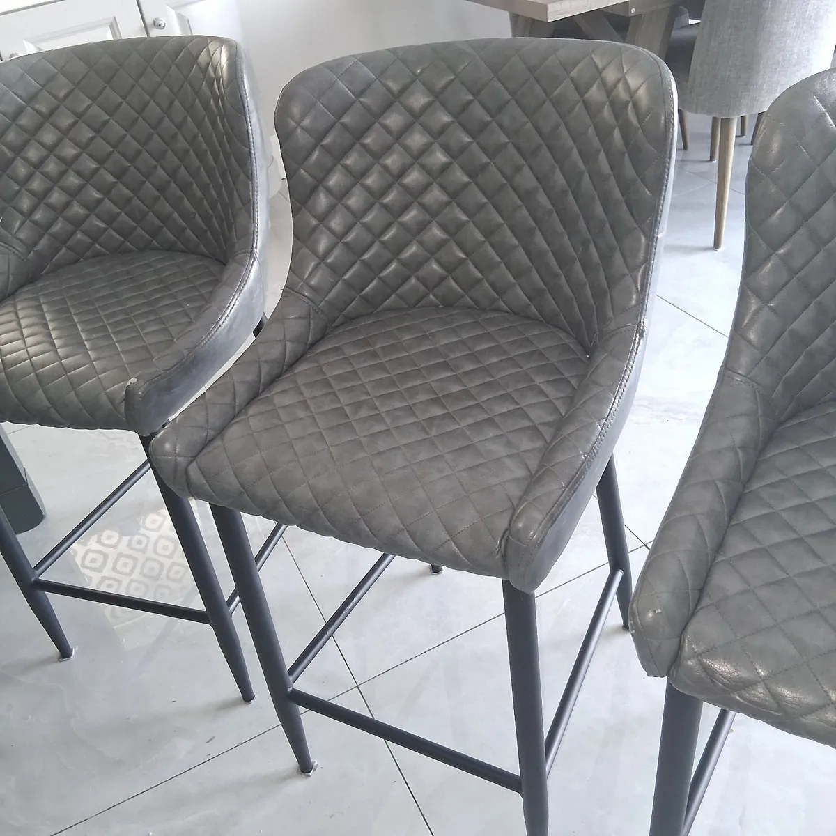 Island chairs x3 - Image 2