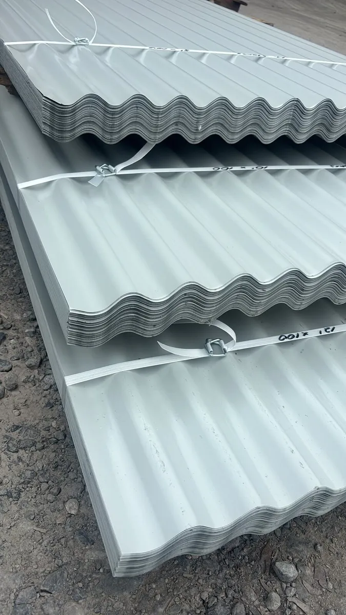 DOVE GREY CORRUGATED ROOF SHEETING €2.85ft - Image 2