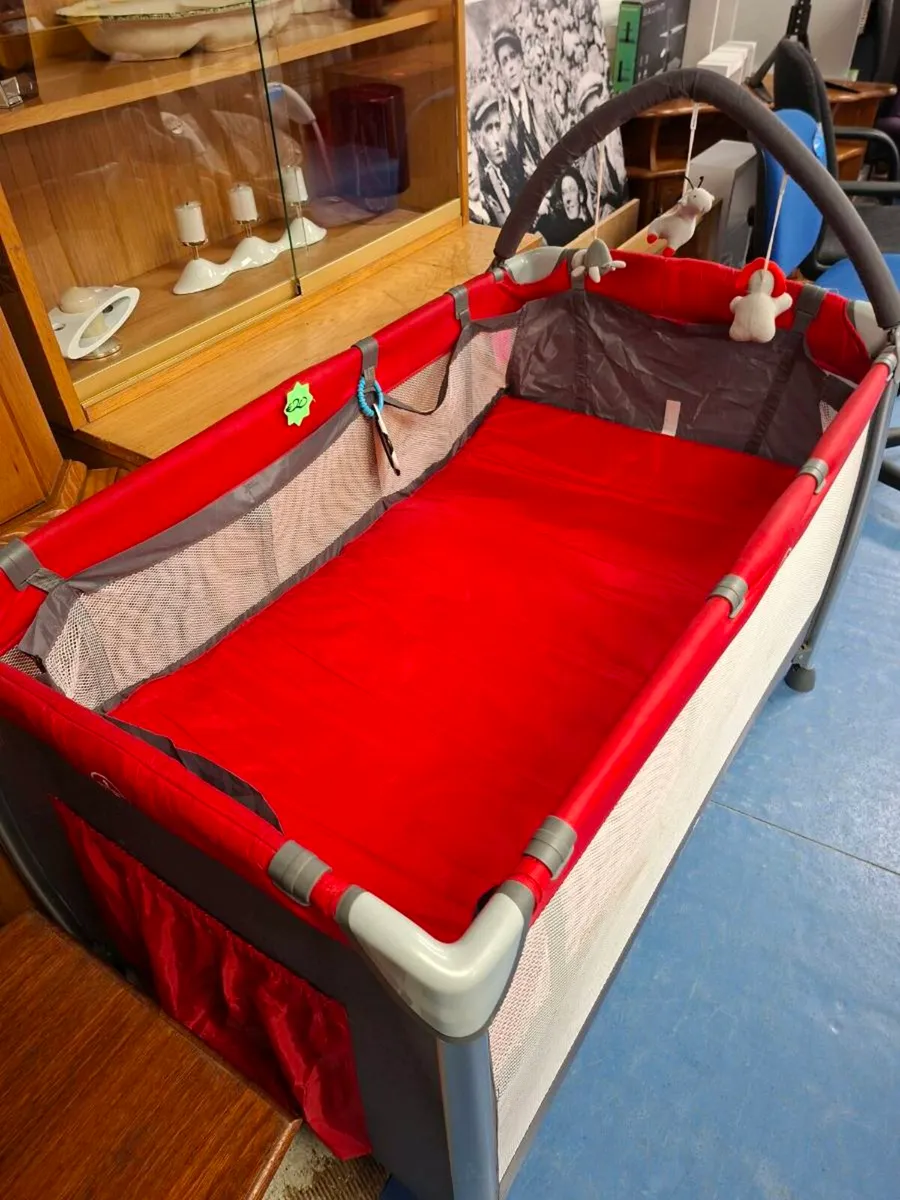 TRAVEL COT - Image 2
