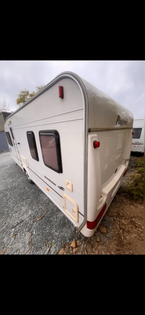 Bailey pageant fixed bed Caravan - Image 4