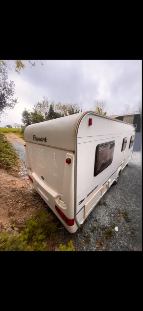 Bailey pageant fixed bed Caravan - Image 3