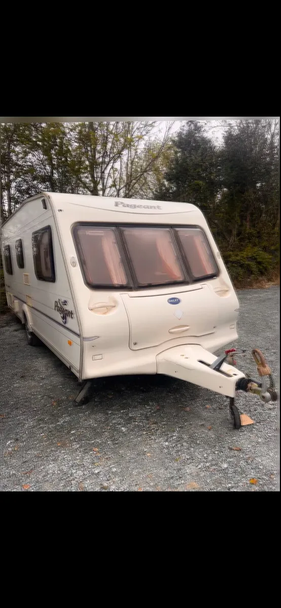 Bailey pageant fixed bed Caravan - Image 2