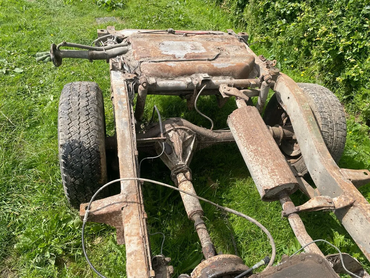 Nissan patrol rolling chassis and drive line - Image 3
