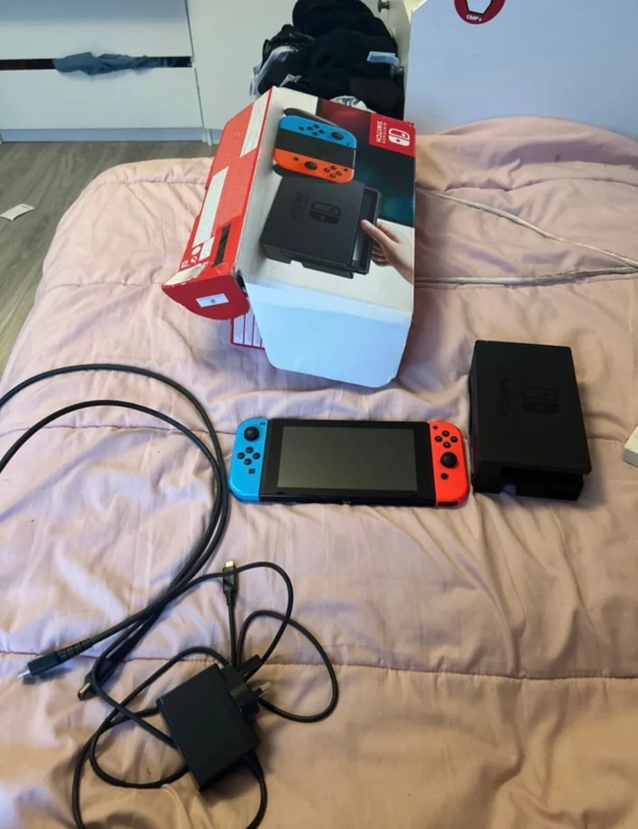 Nintendo Switch - Image 1
