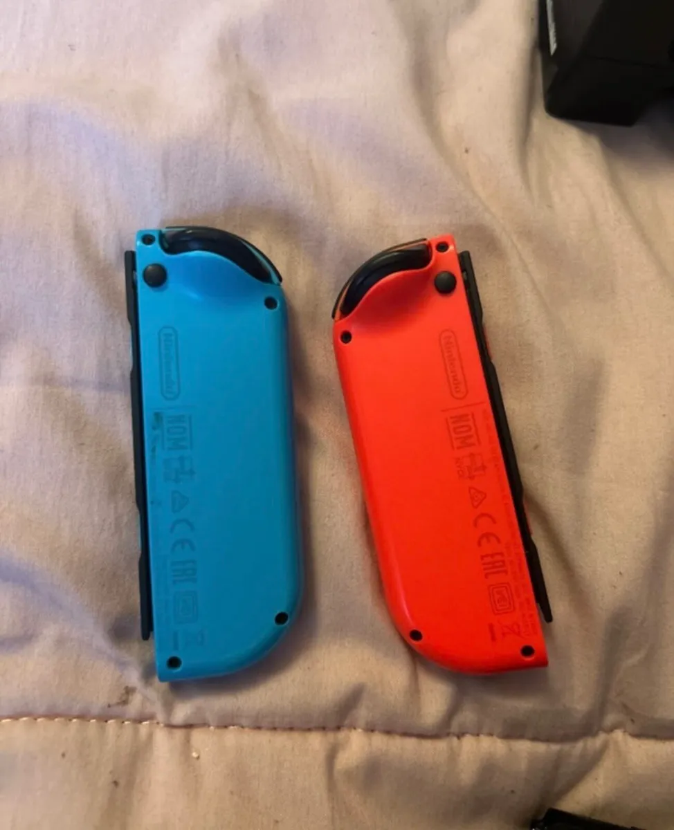 Nintendo Switch - Image 4