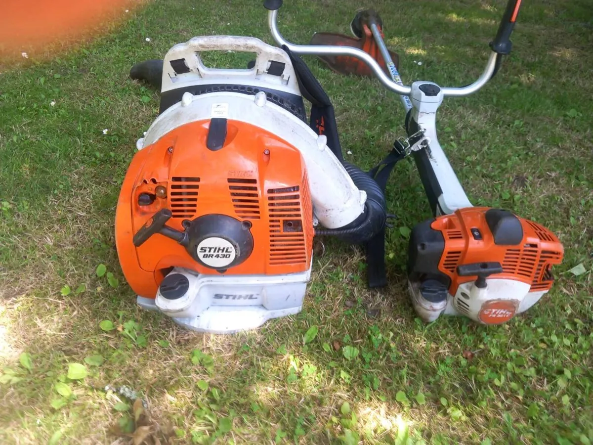 Stihl pole hedge trimmers - Image 1