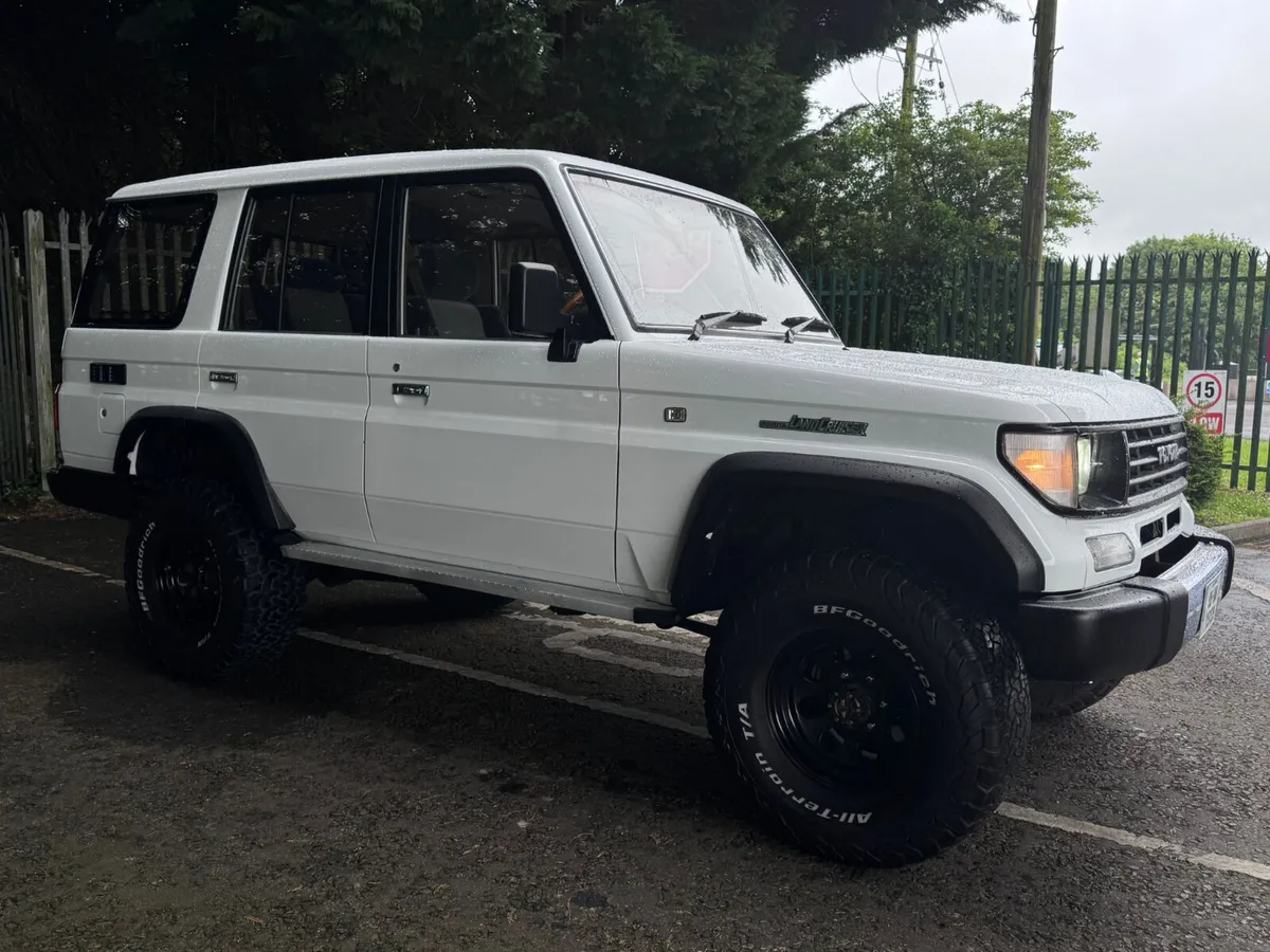 Toyota Land Cruiser 70 Series Prado - Image 2