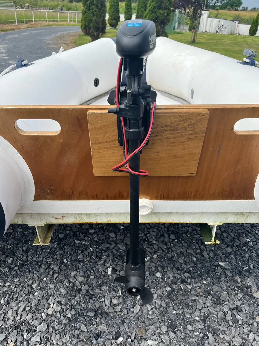 Inflatable dinghy with Motor engine - Image 2
