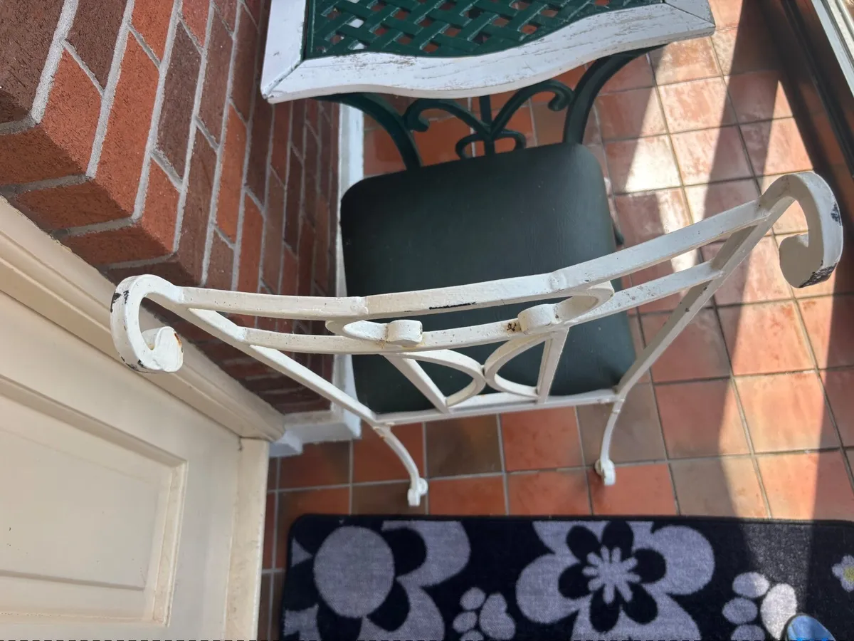 Cast iron garden table and chairs - Image 2