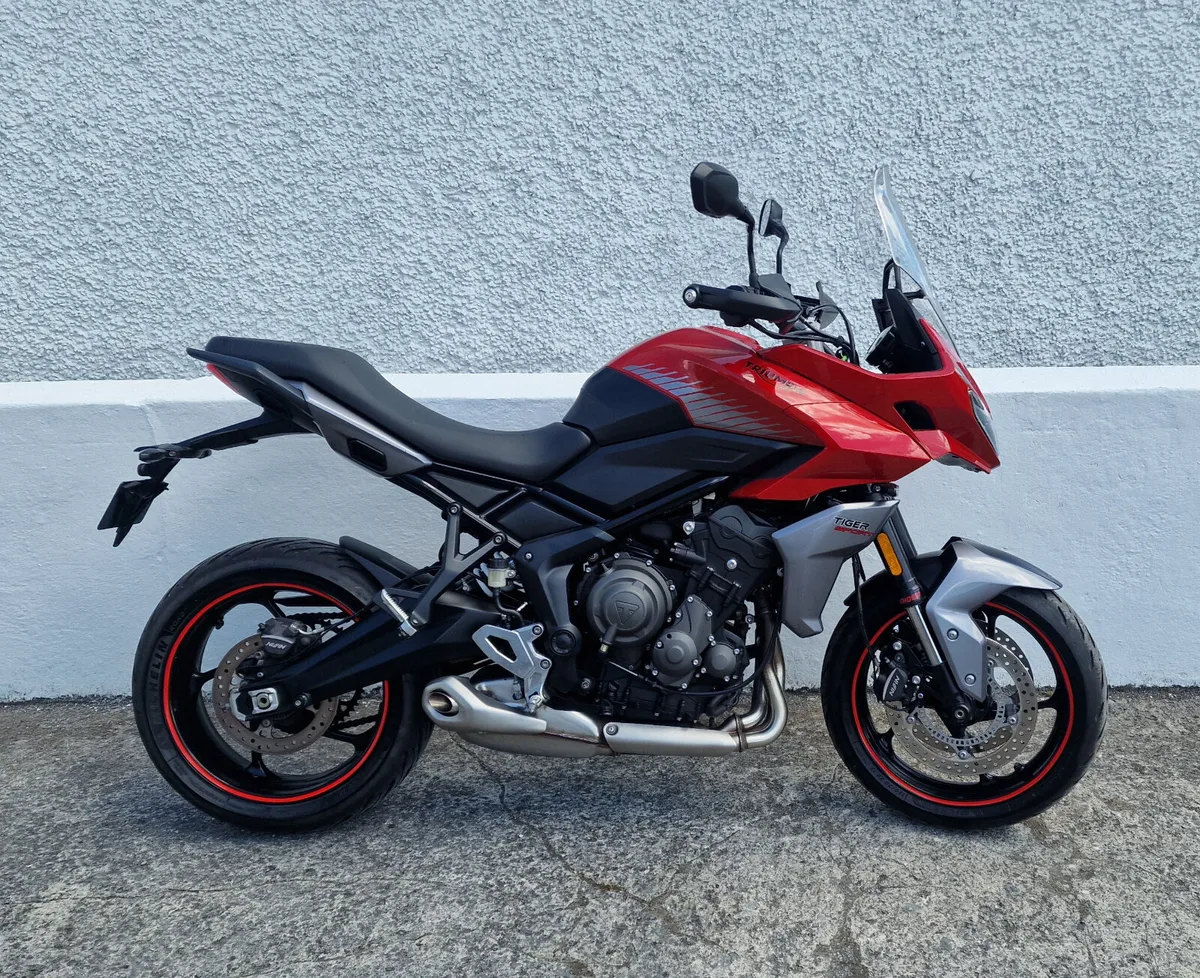 Tiger 660 @ Doyles Athlone - Image 4