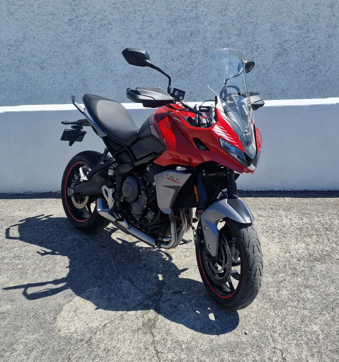 Tiger 660 @ Doyles Athlone - Image 2