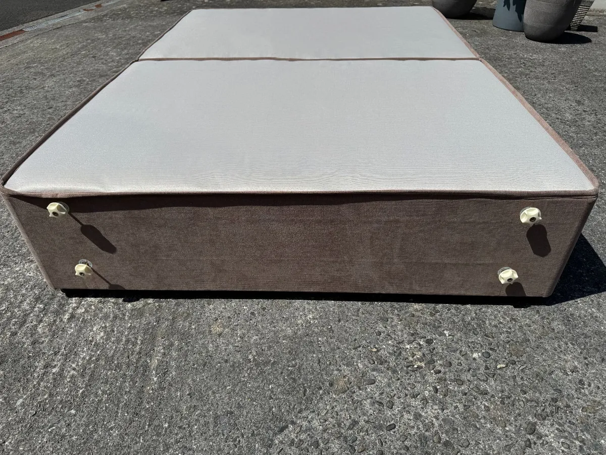 4ft 6" Double Velvet Bed Base - Image 3