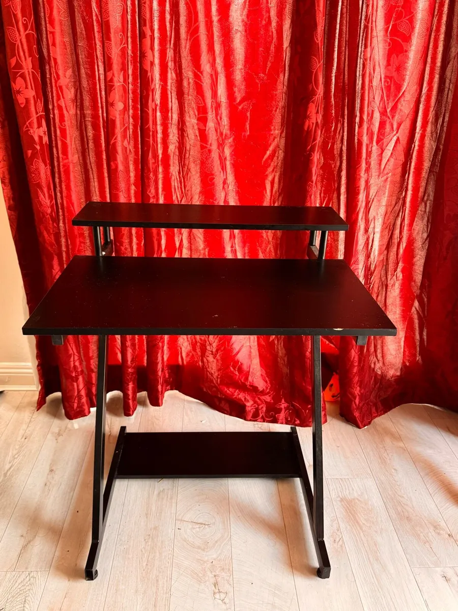 Computer Table - Image 1