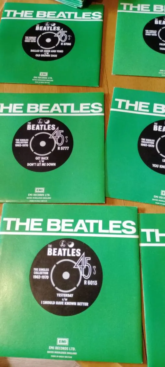 The Beatles collection 24×7" singles 1962/1970 box - Image 3