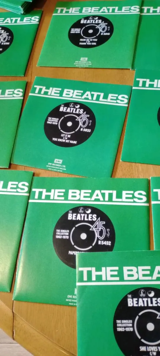 The Beatles collection 24×7" singles 1962/1970 box - Image 4