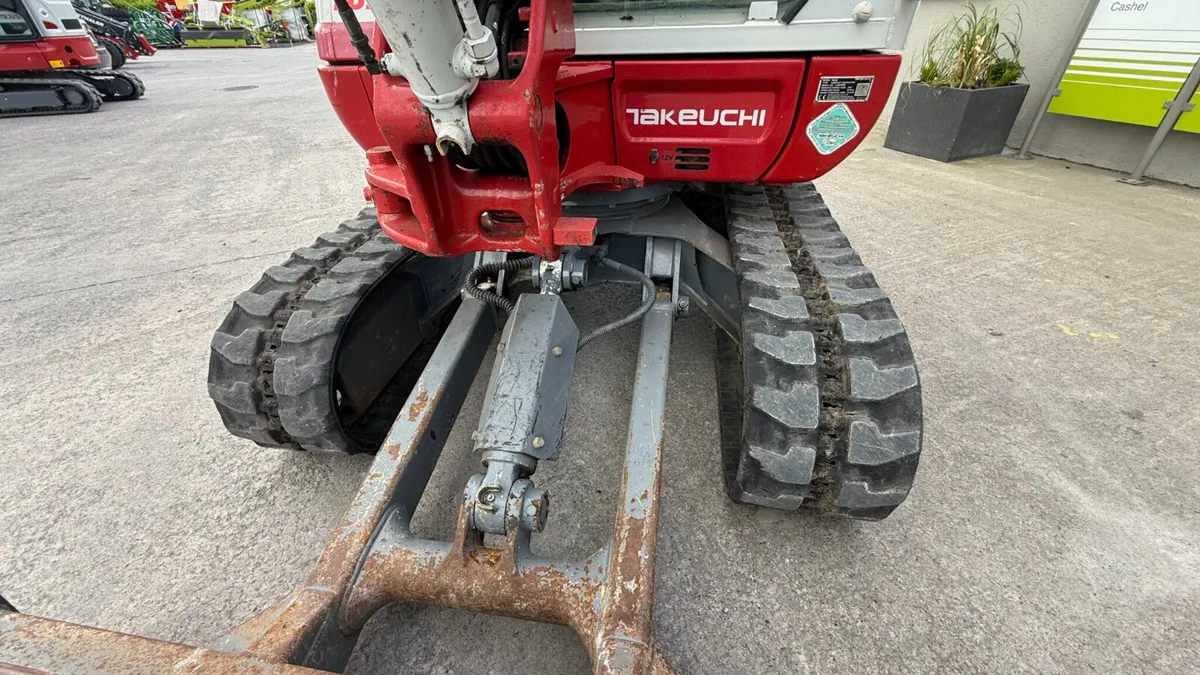 Takeuchi TB230 - Image 4