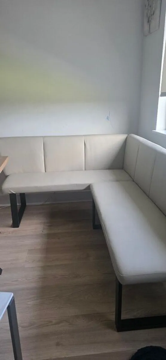 dining - Image 1