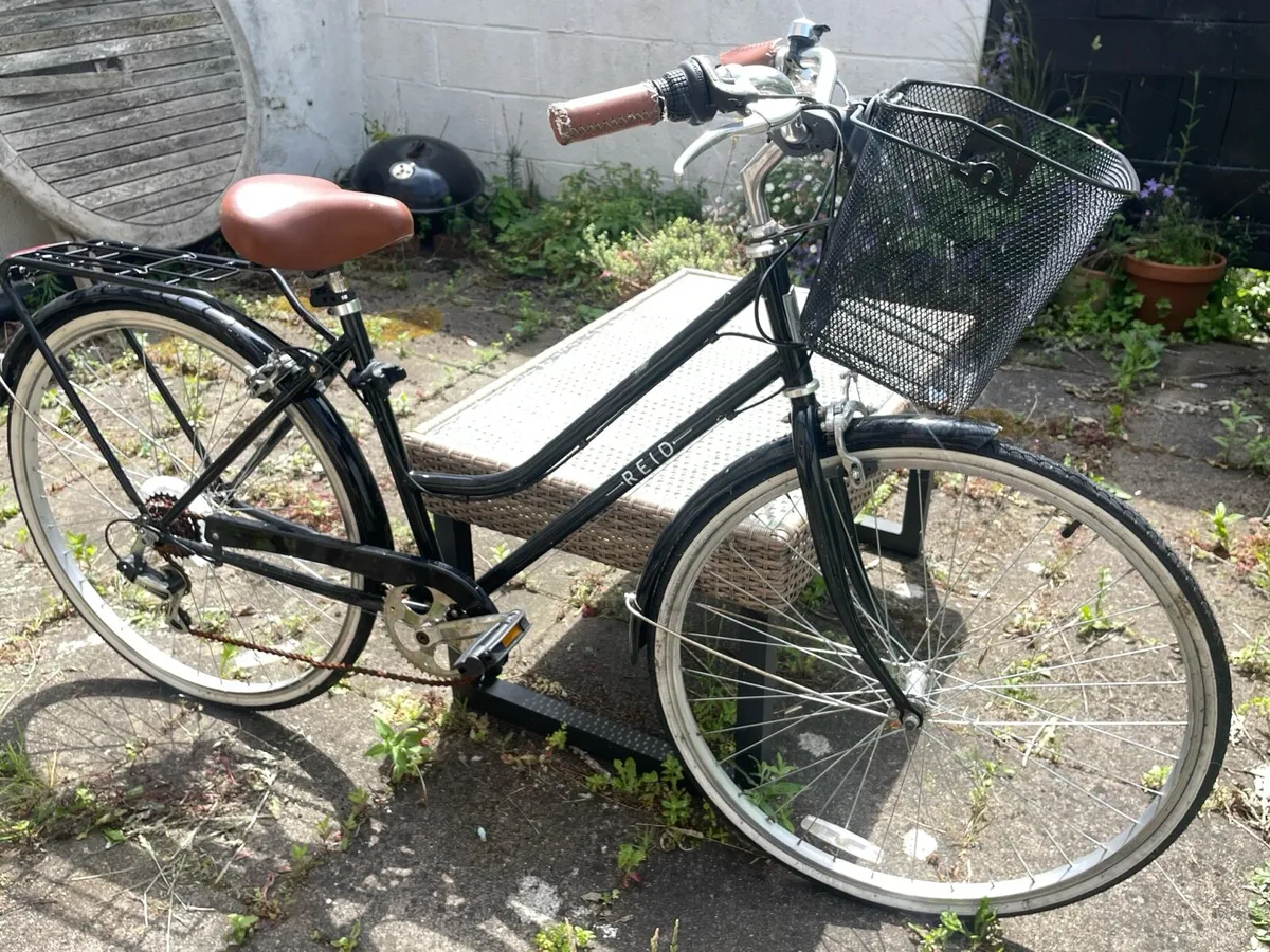 Ladies Vintage Style Bike with basket - Image 3