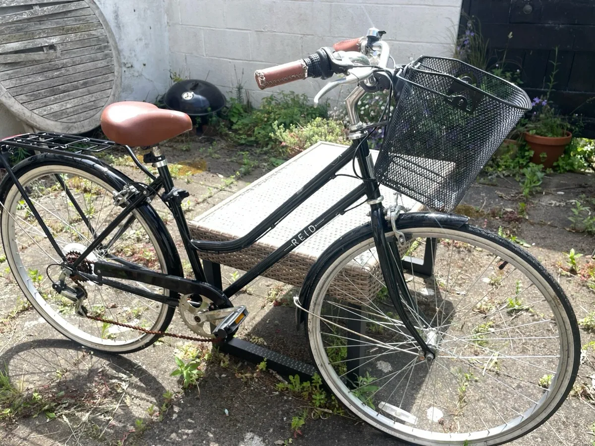 Ladies Vintage Style Bike with basket - Image 4