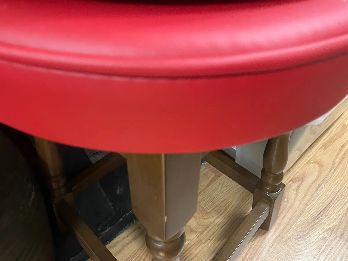 Lamps and stools - Image 4