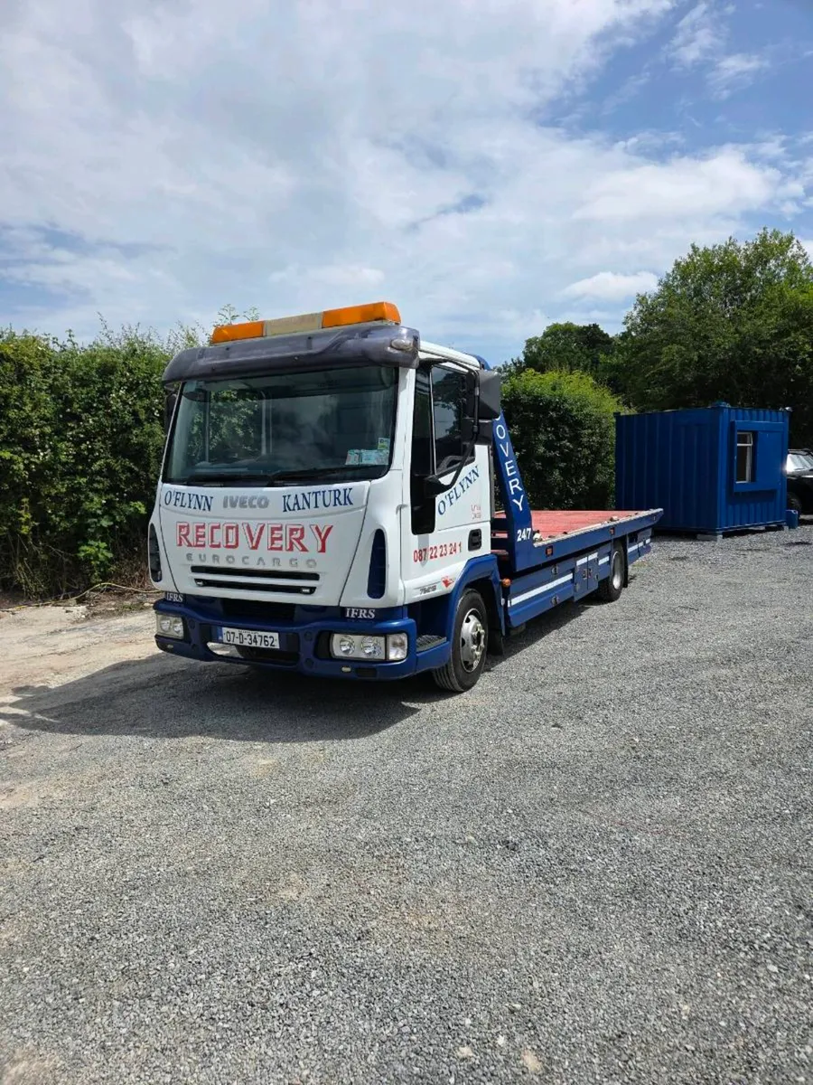 Iveco recovery truck - Image 1