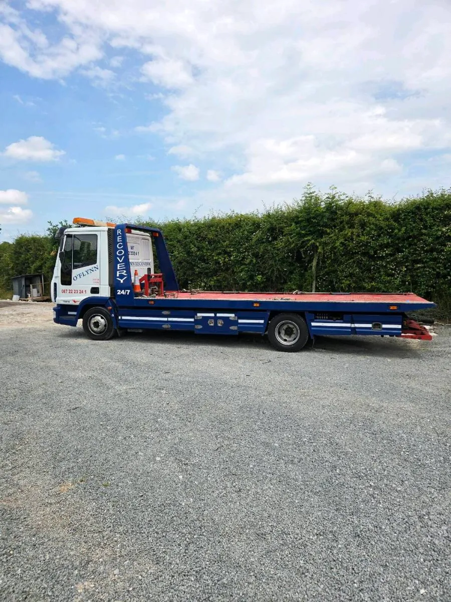 Iveco recovery truck - Image 2